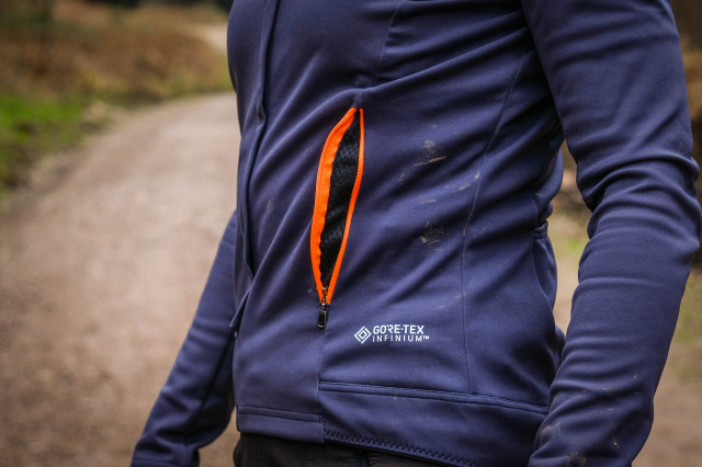 Castelli Perfetto RoS women's long sleeve jacket review - Cycling